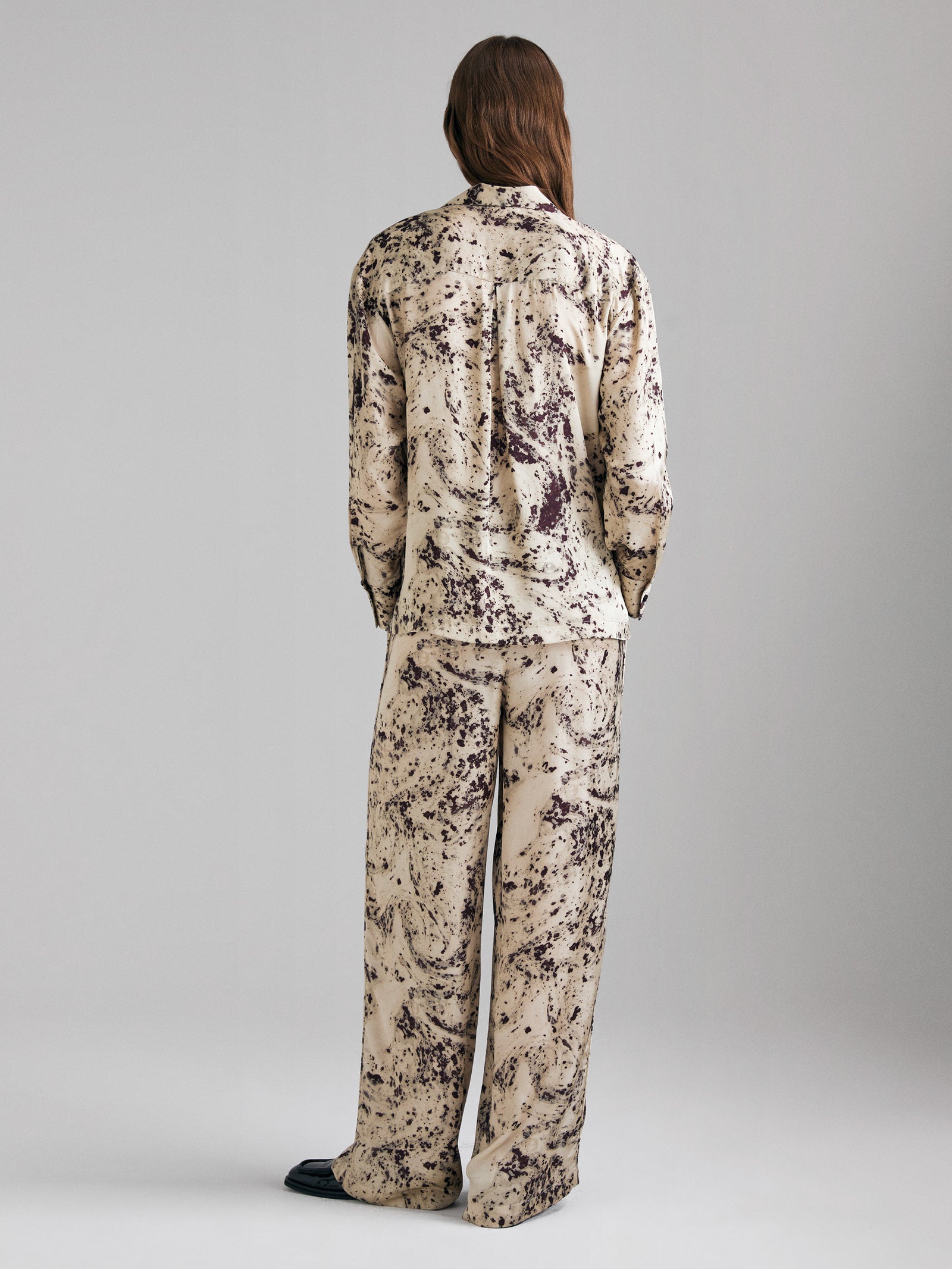Camisa em cetim estampado - ucb_image_B