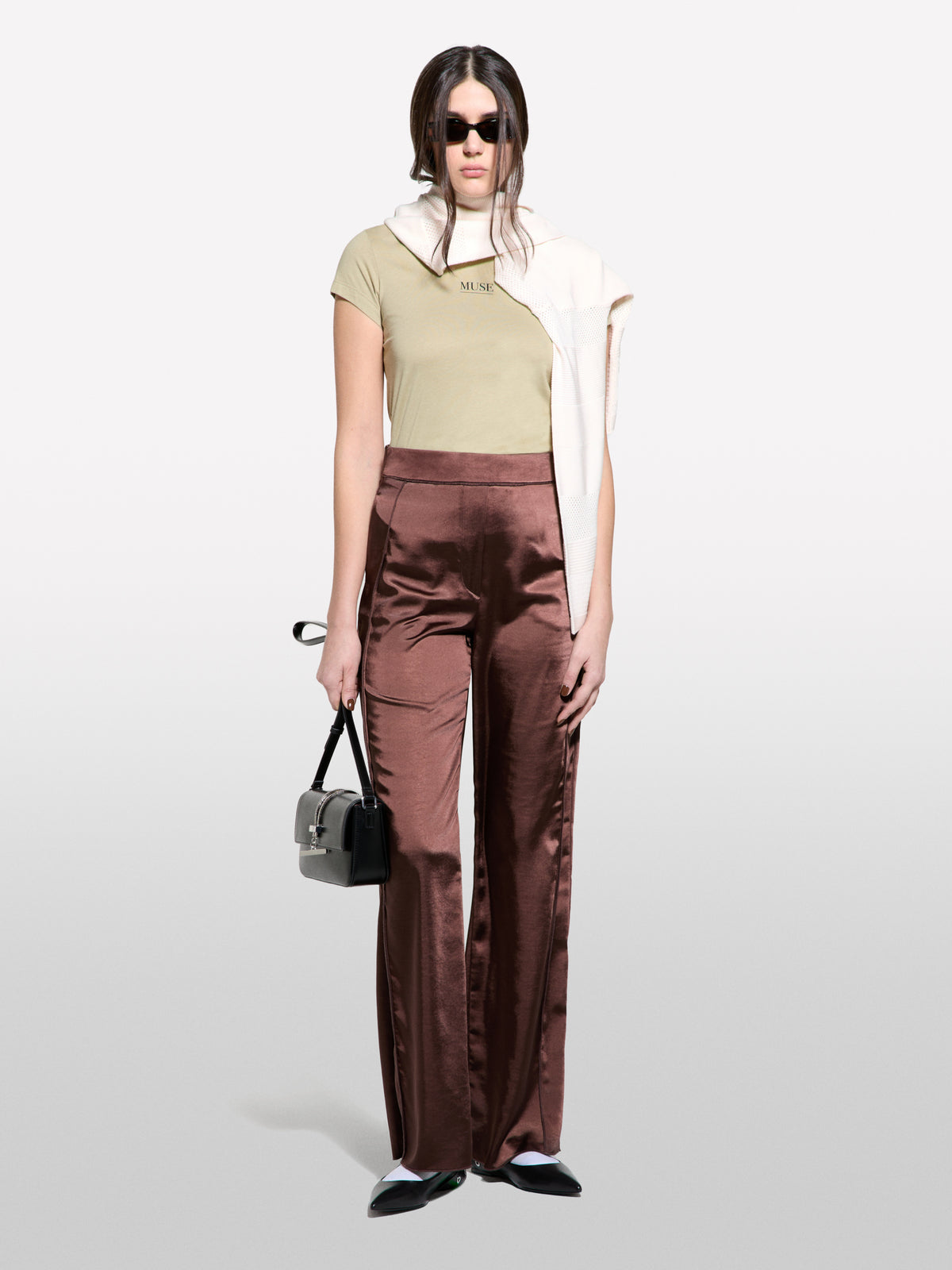 Calças palazzo marrom em cetim - ucb_image_F