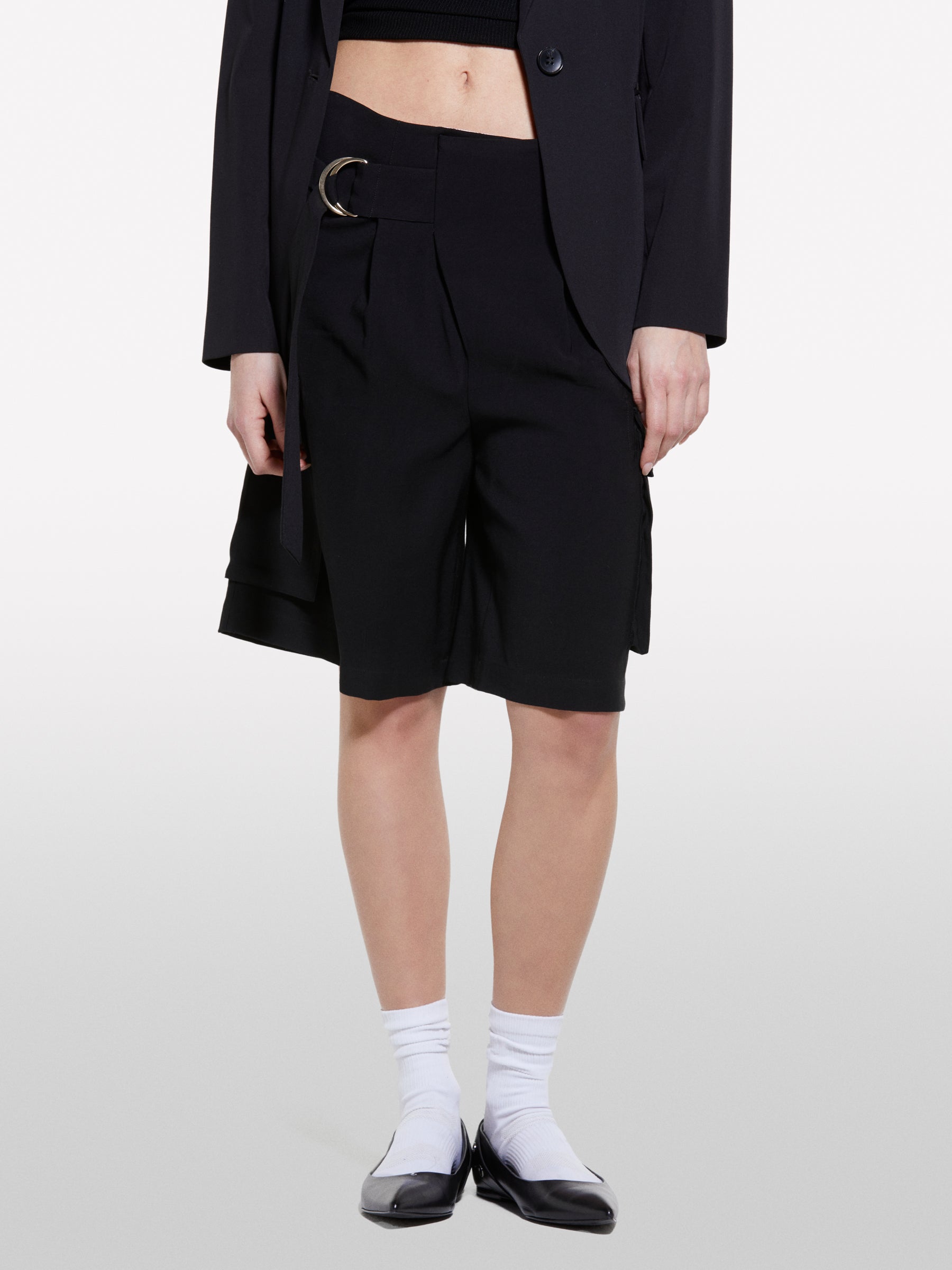 Bermudas pretas com bolsos - ucb_image_FY