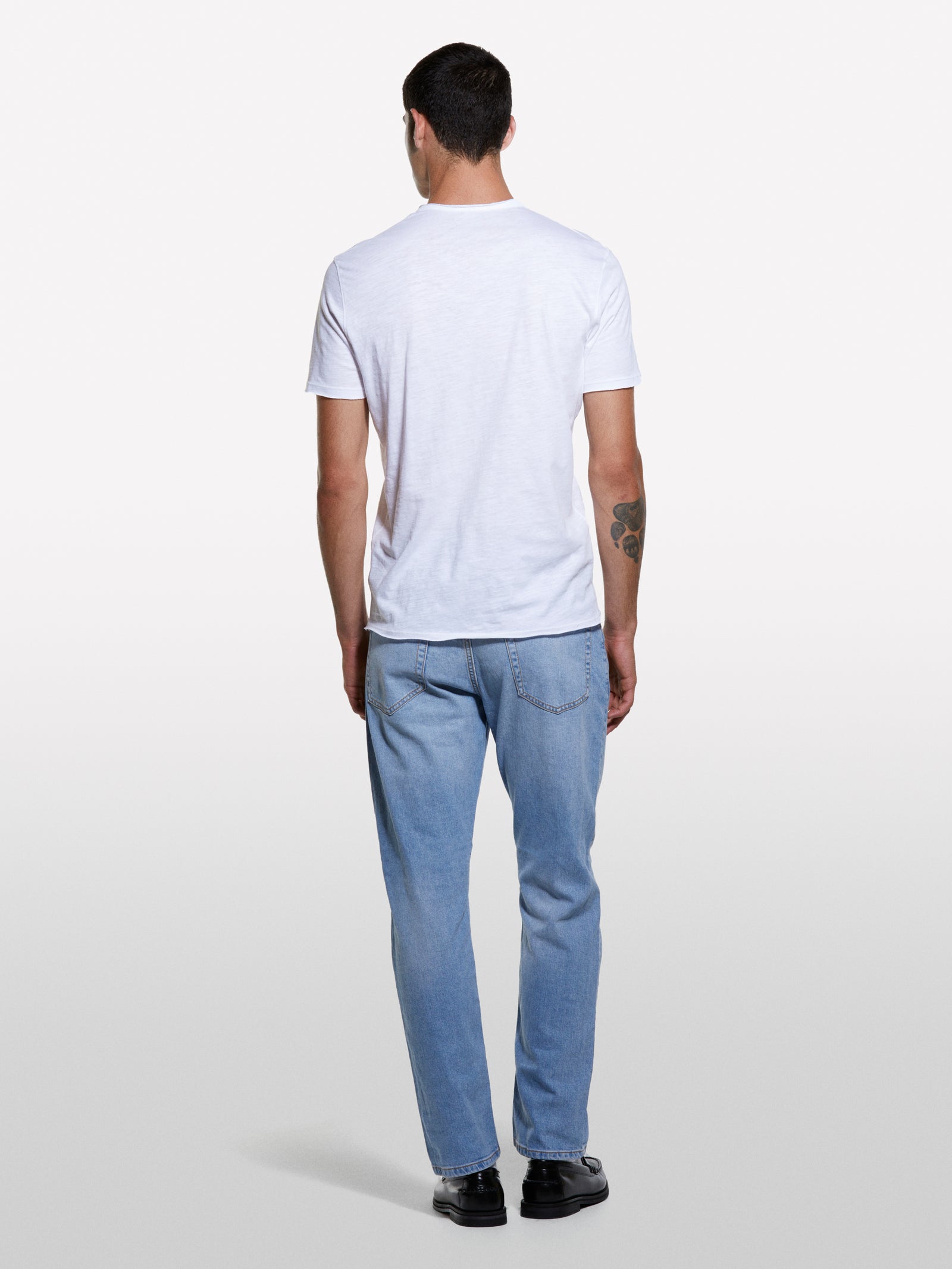 T-shirt carcela de botões branca - ucb_image_B