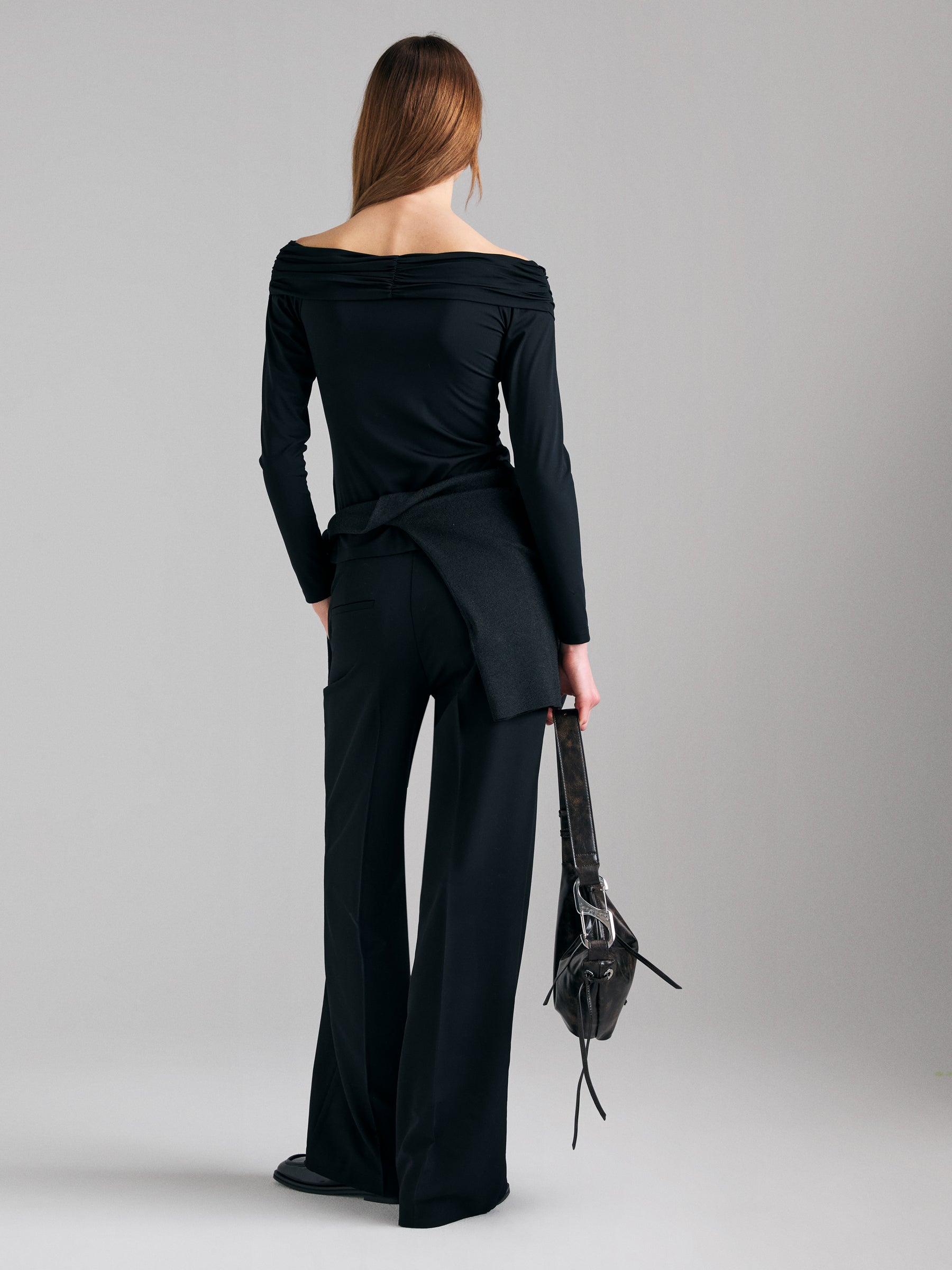 T-shirt off shoulder com argola silver - ucb_image_B