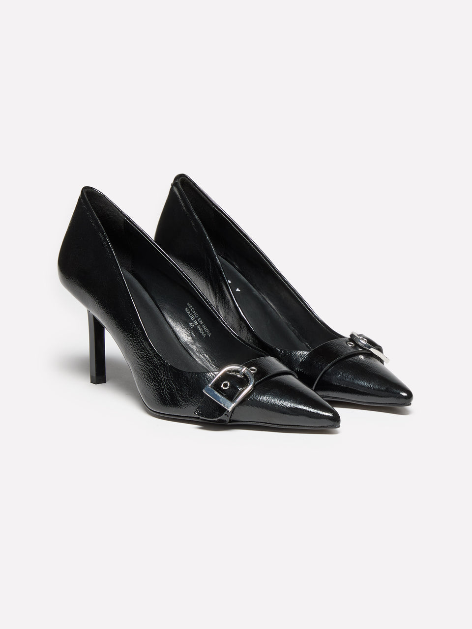 Sapatos décolleté em pele brilhante com tira - ucb_image_FS