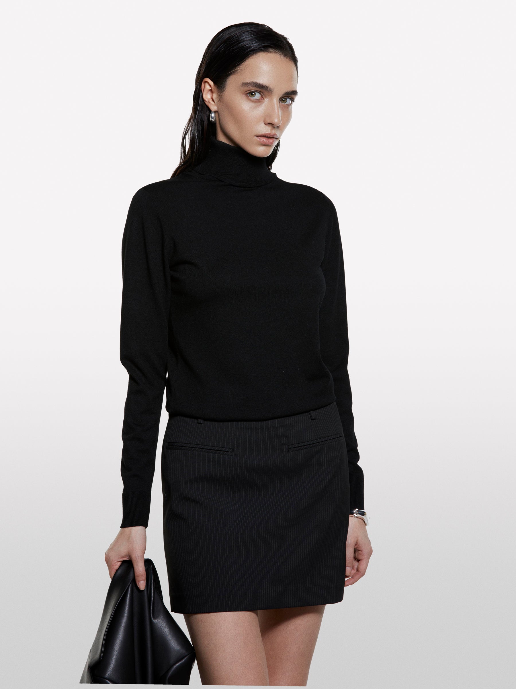 Camisola de gola alta preta regular fit - ucb_image_FY