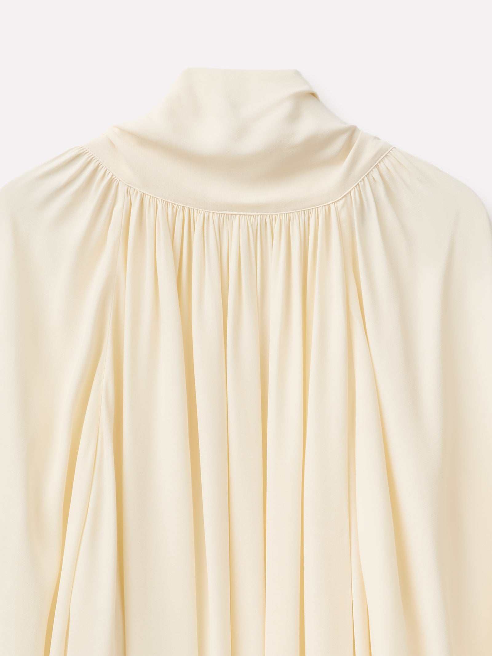 Blusa com laço - ucb_image_DS1