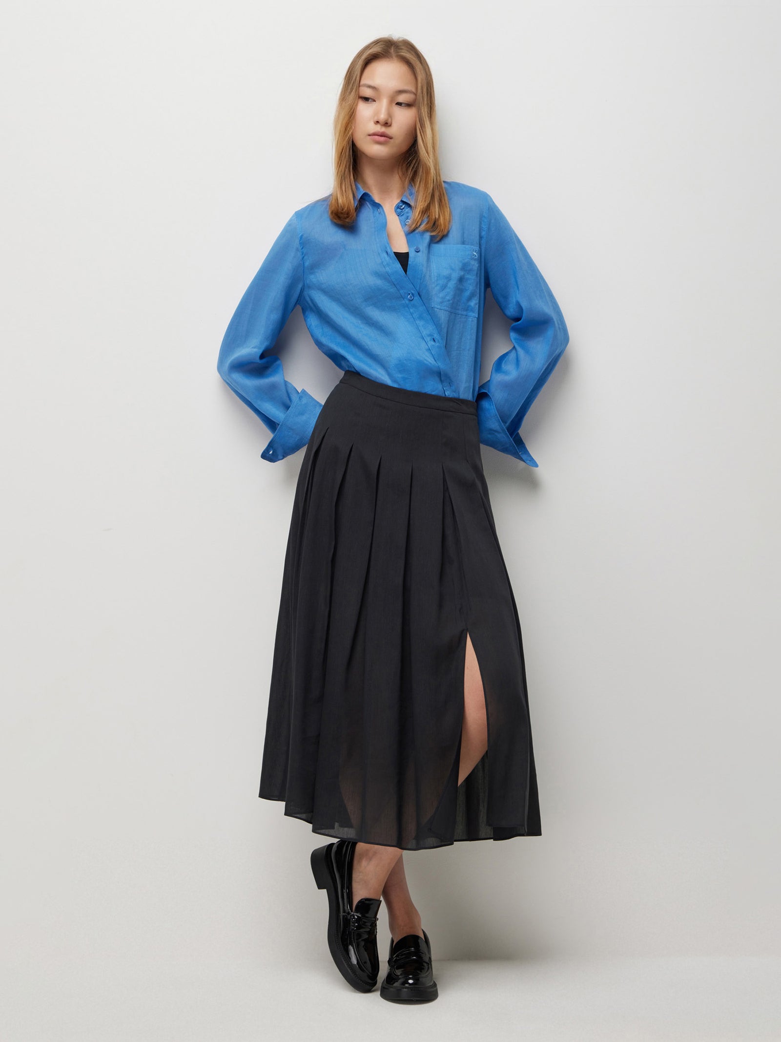 Midi skirt with pleats