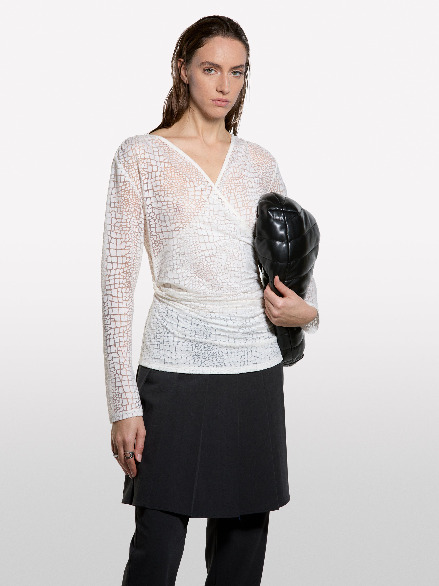 T-shirt cruzada com torchon - ucb_image_FY