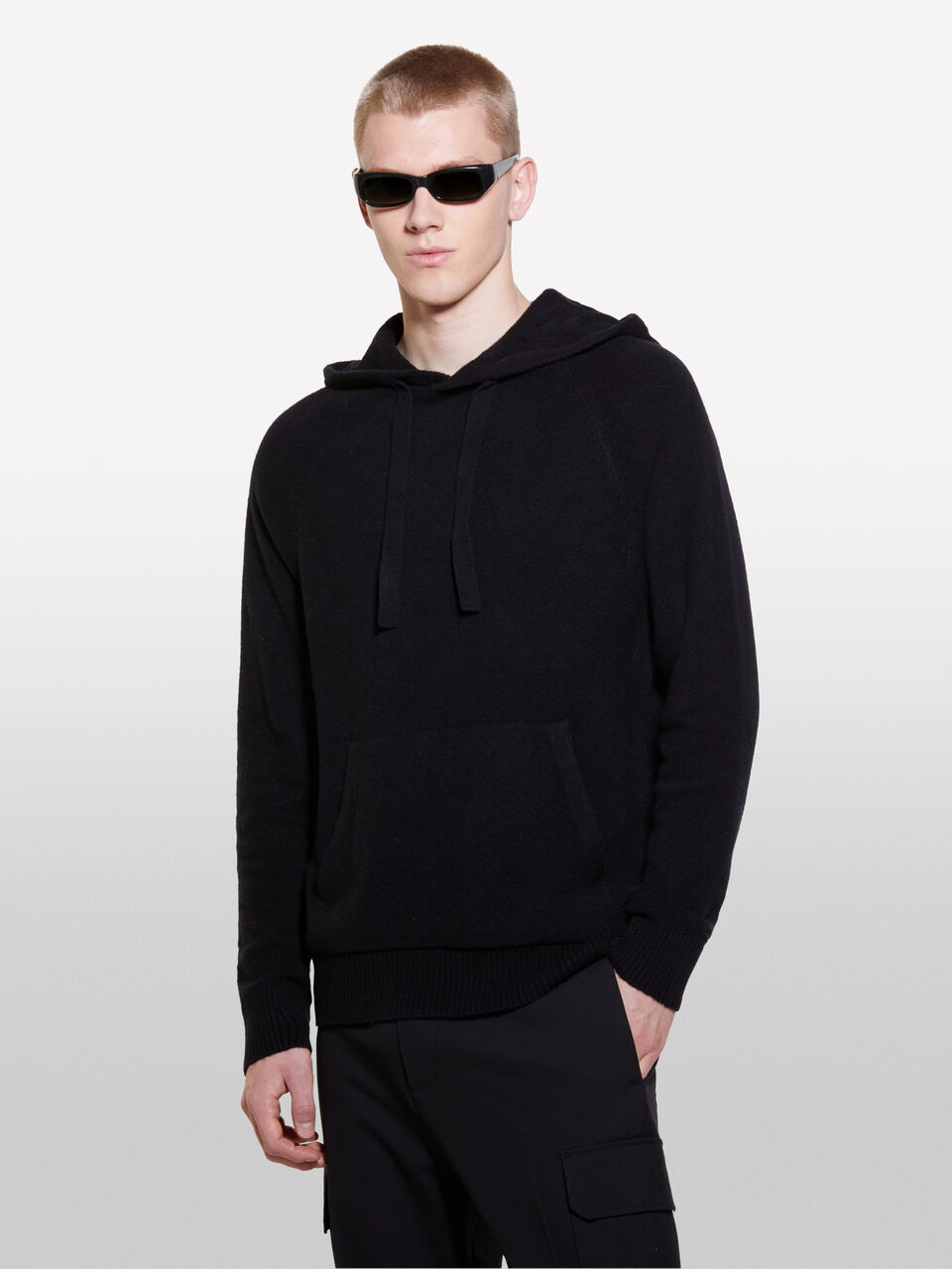 SWEATER W/HOOD Herren image number null