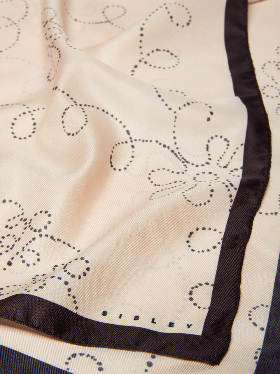 SQUARE SCARF Damen image number null