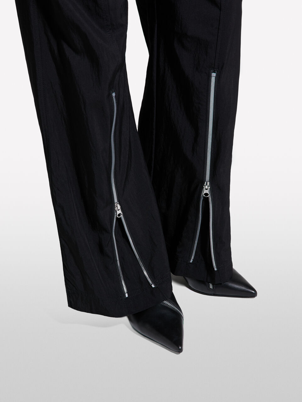 TROUSERS Damen image number null