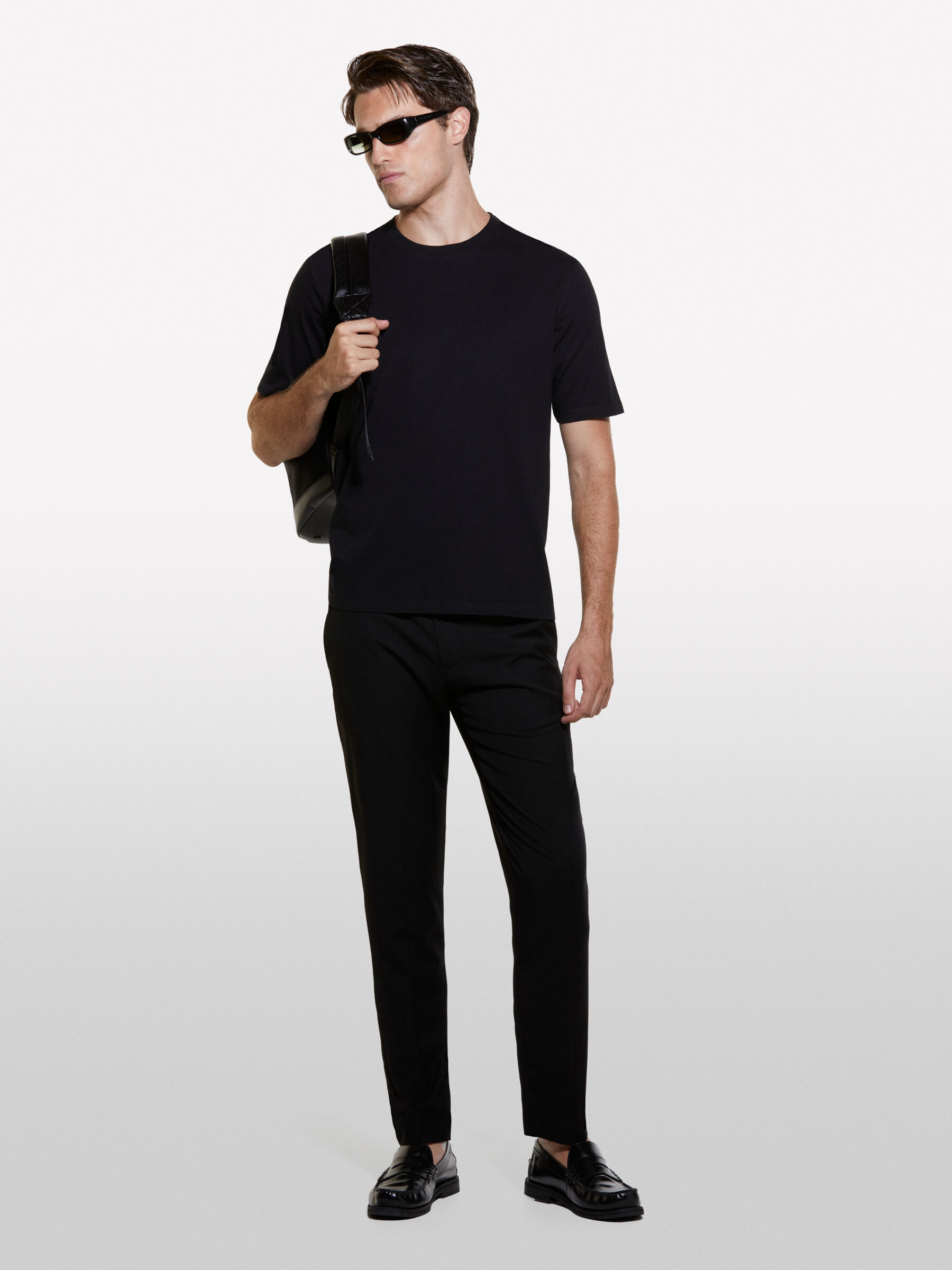 Schwarzes Rundhals T Shirt 100 Bio Baumwolle