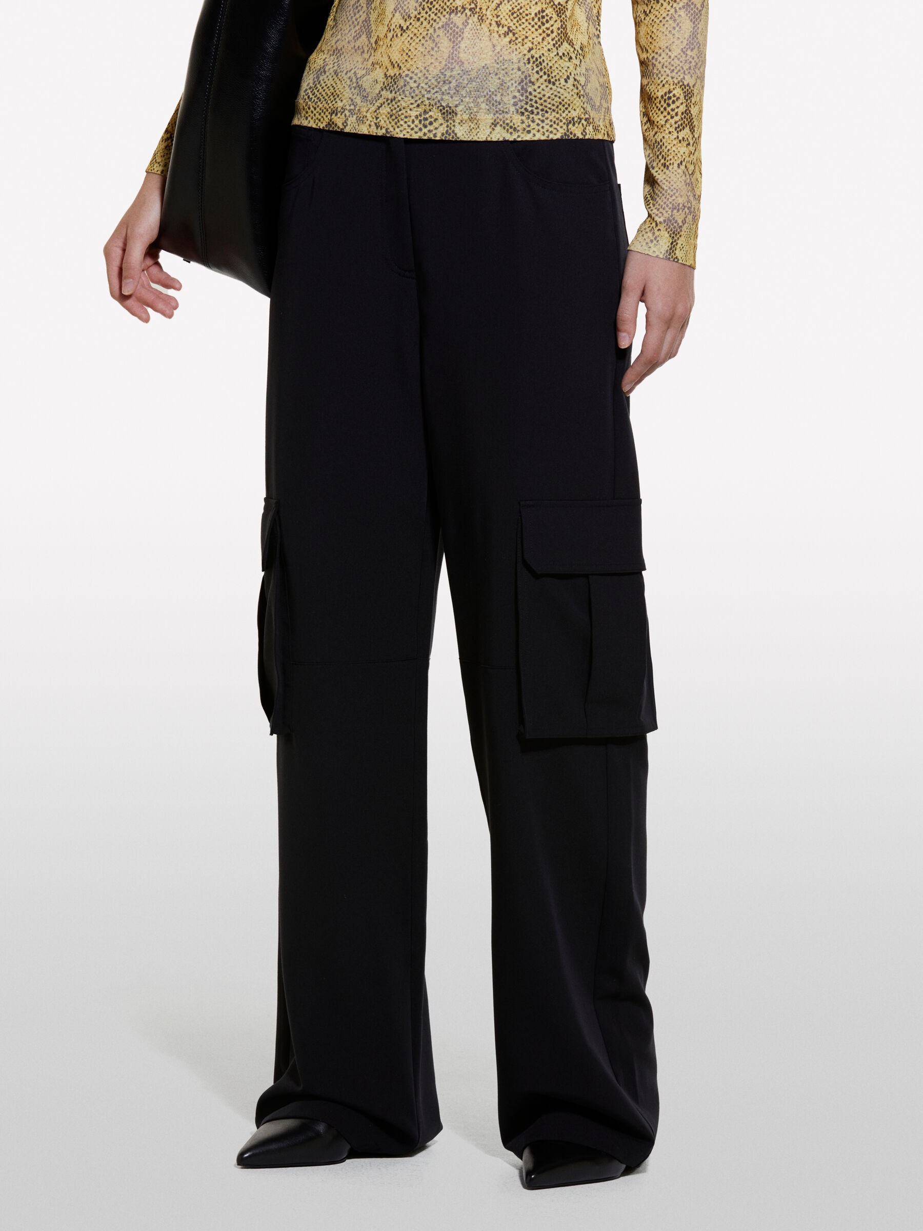 TROUSERS Damen image number null