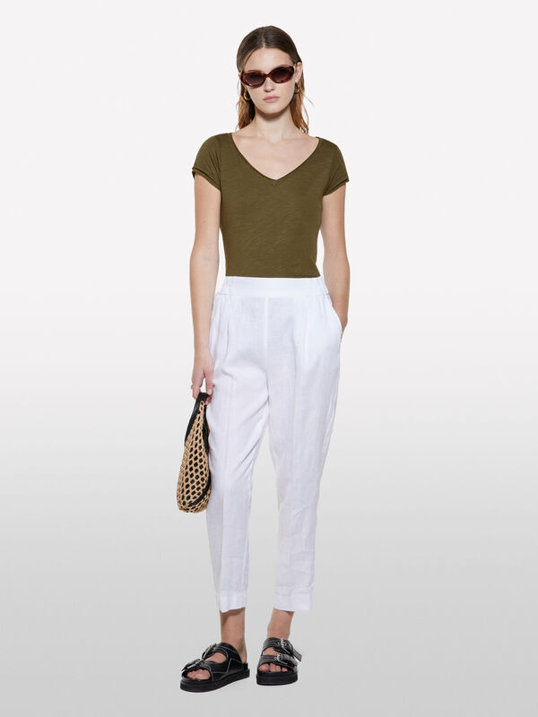 Militärgrünes T-Shirt mit V-Ausschnitt - kurzärmeliges t-shirt für damen | Sisley