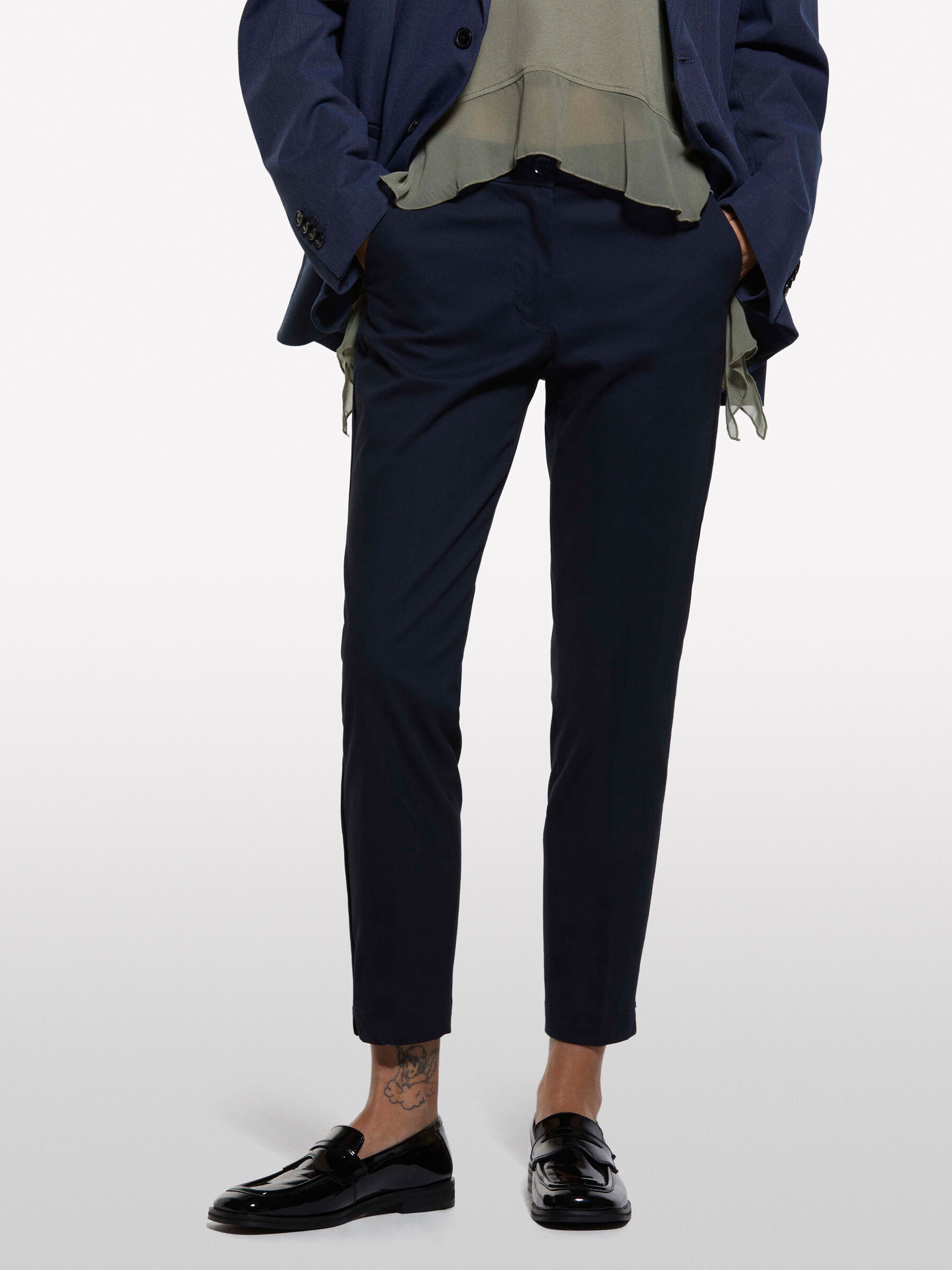 TROUSERS Damen image number null