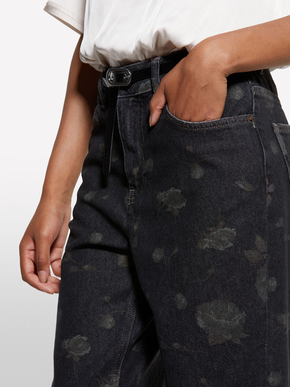 TROUSERS Damen image number null