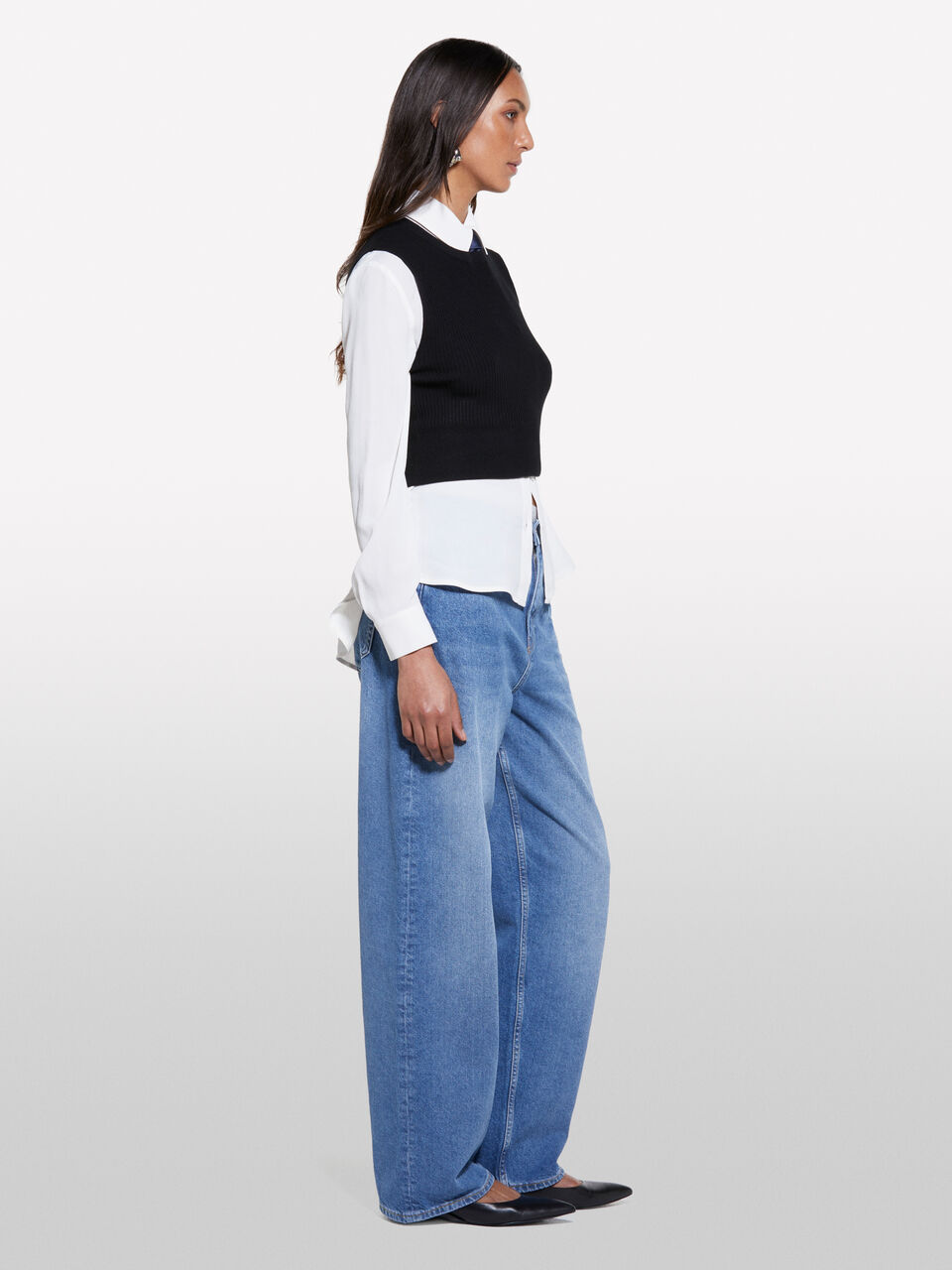 SLEEVELESS SWEATER Damen image number null