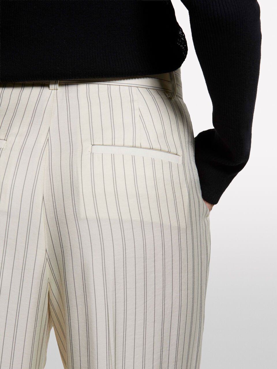 TROUSERS Damen image number null