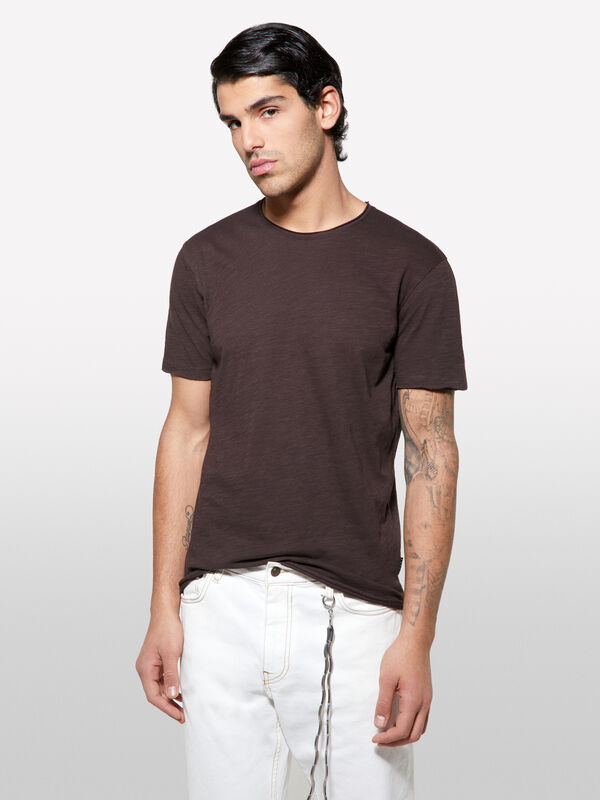 Kurzärmeliges T-Shirt slim fit in Braun - kurzärmeliges t-shirt für herren | Sisley