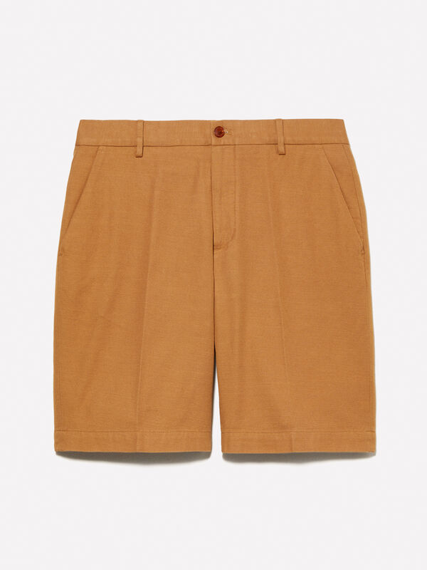 Kamelfarbene Bermuda-Shorts mit normaler Passform Kamelfarbene Bermuda-Shorts mit normaler Passform - shorts für herren | Sisley