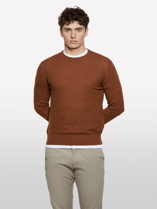 Kamelfarbener Pullover mit Rundhalsausschnitt - rundhalspullover für herren | Sisley