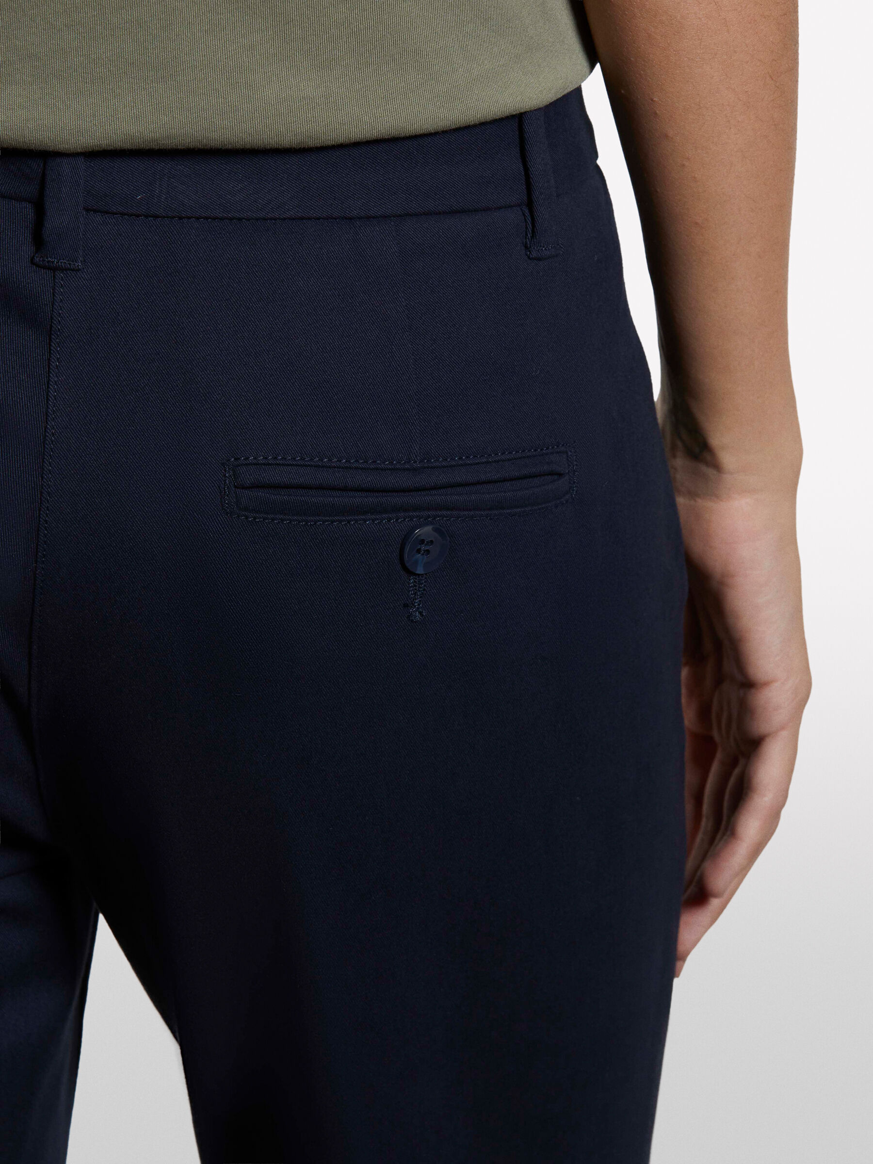 TROUSERS Damen image number null