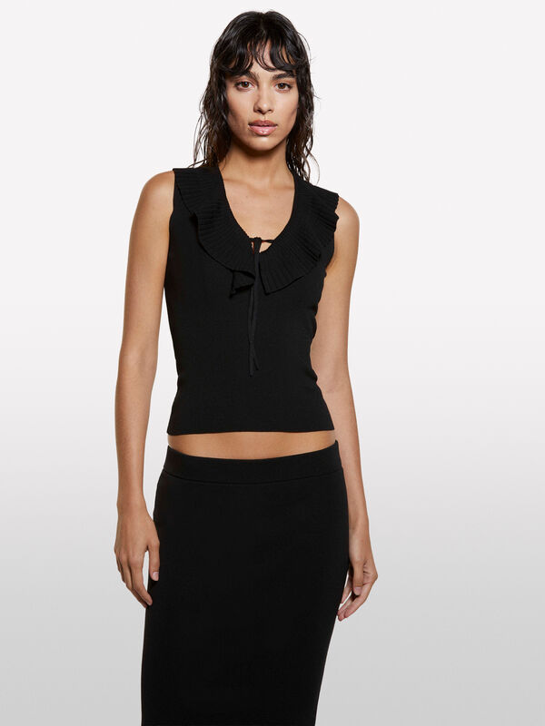 Schwarzes Stricktop mit R&uuml;schen - top f&uuml;r damen | Sisley