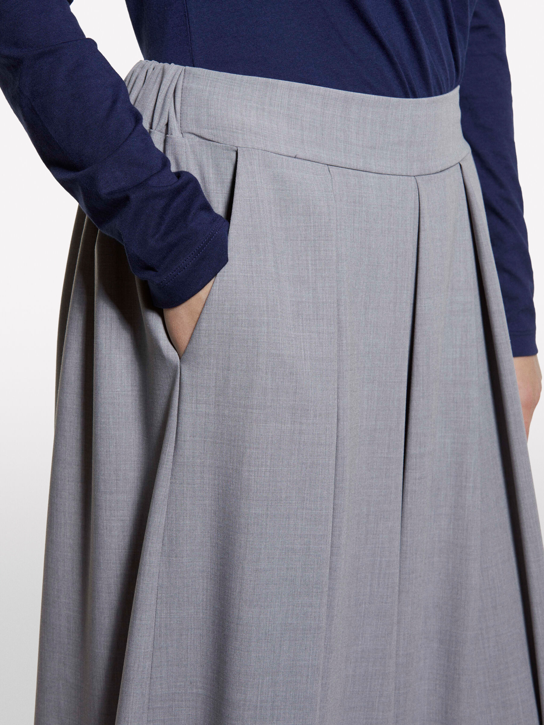 TROUSERS Damen image number null