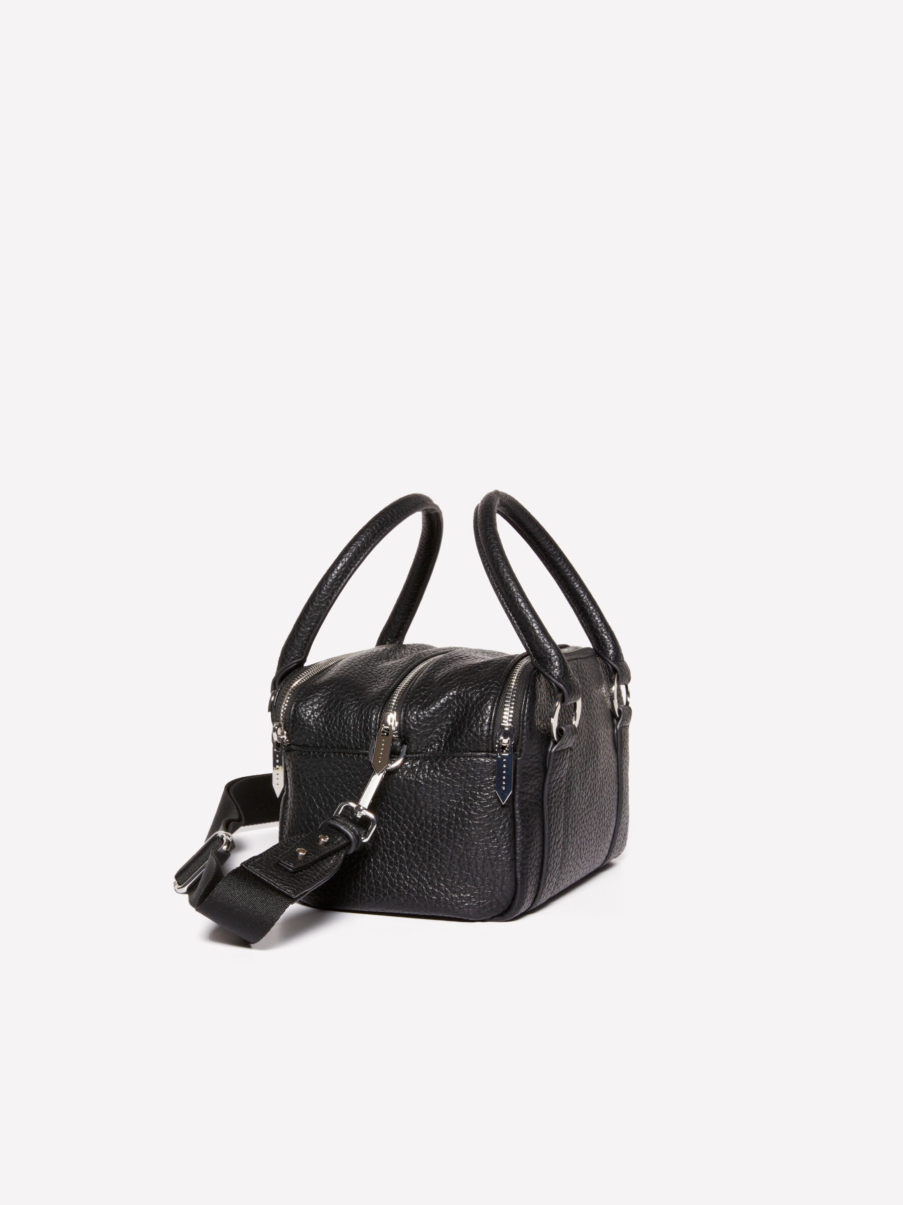 Sisley pouch outlet