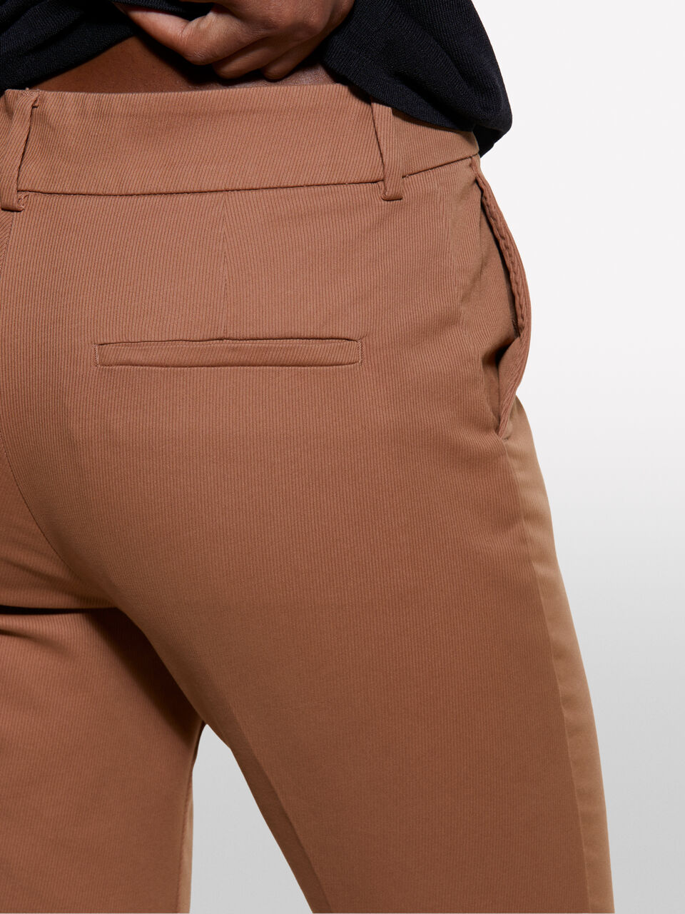 TROUSERS Damen image number null