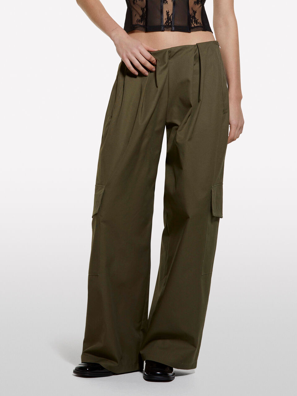 TROUSERS Damen image number null
