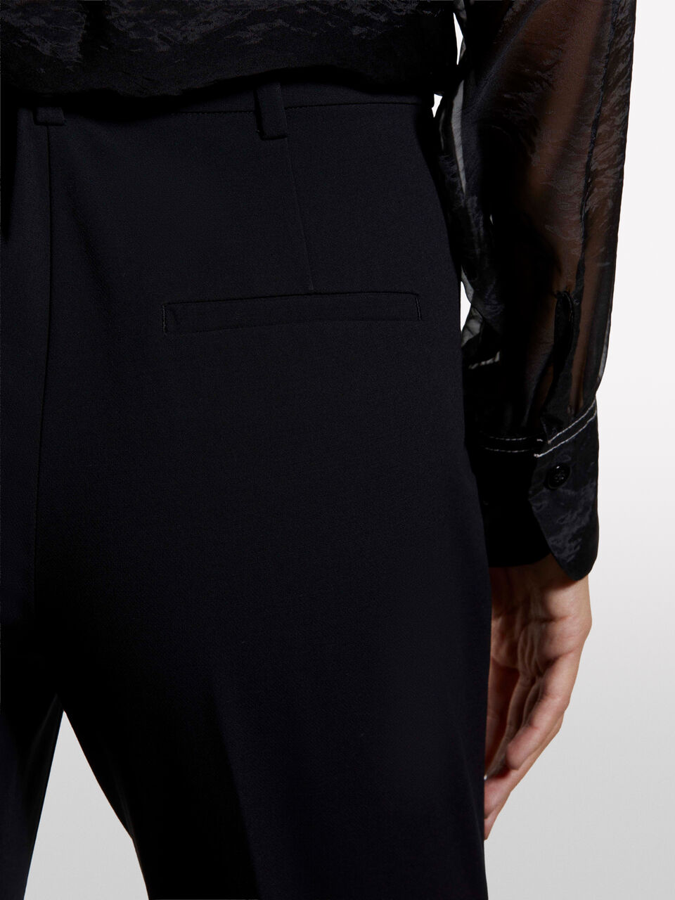 TROUSERS Damen image number null