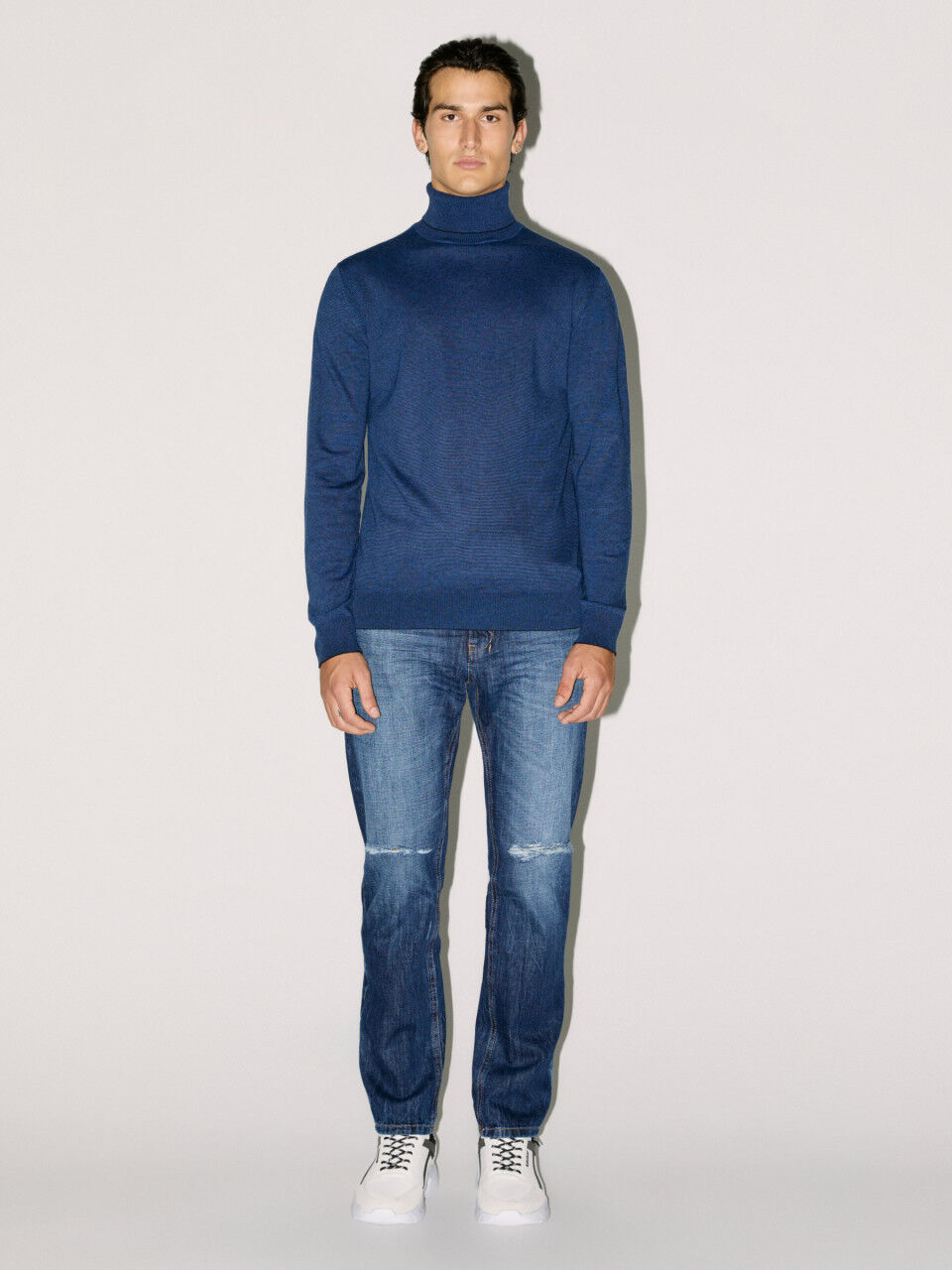 Comfort-Fit-Jeans Bergen mit Destroyed-Effekten