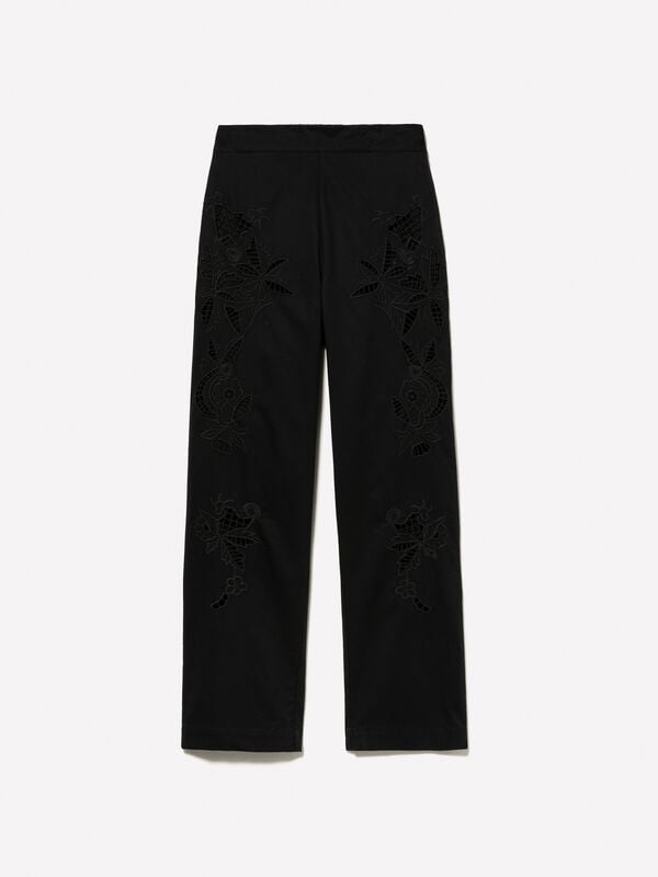 Schwarze Hose mit Stickerei Schwarze Hose mit Stickerei - regular hosen für damen | Sisley