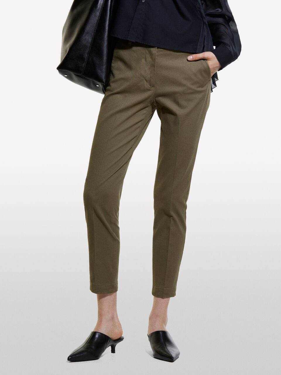 TROUSERS Damen image number null