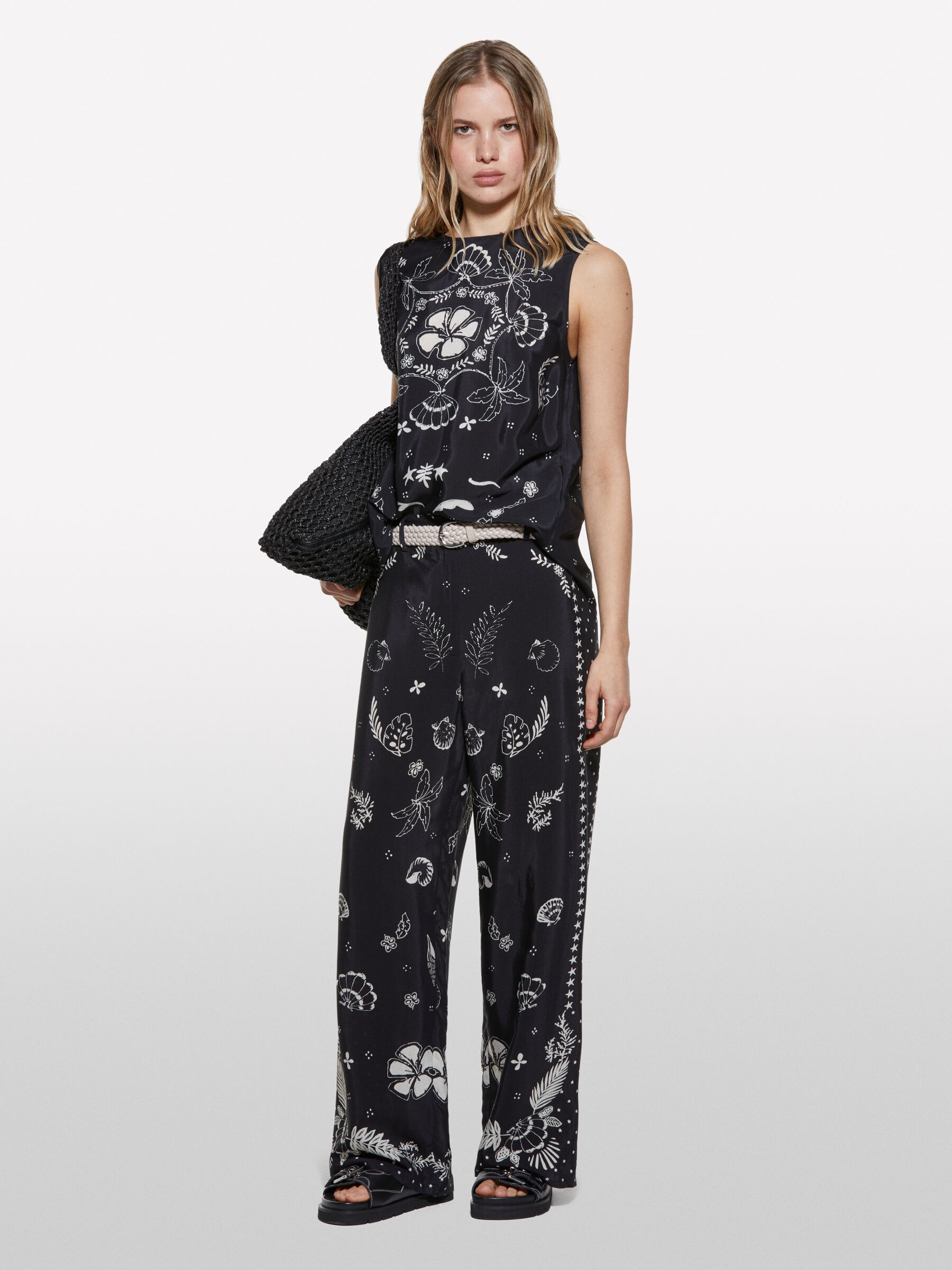 TROUSERS Damen image number null