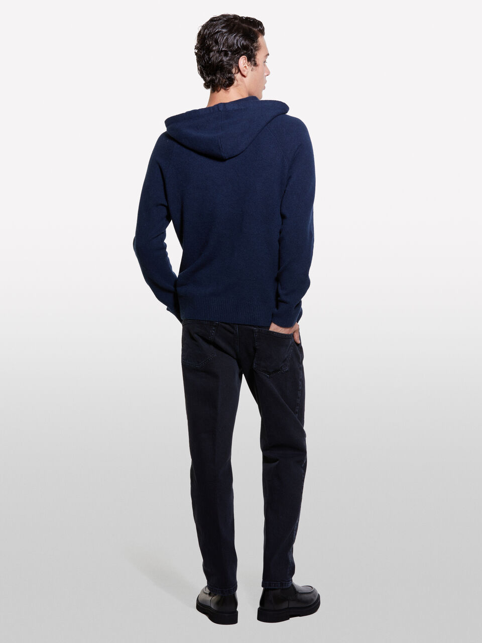 SWEATER W/HOOD Herren image number null