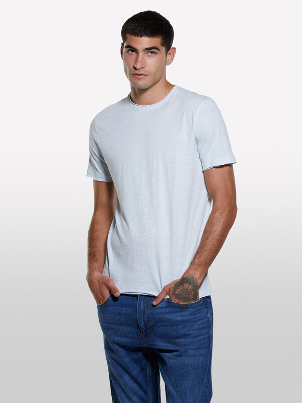 Hellblaues Slim-Fit-Kurzarm-T-Shirt Hellblaues Slim-Fit-Kurzarm-T-Shirt - kurzärmeliges t-shirt für herren | Sisley