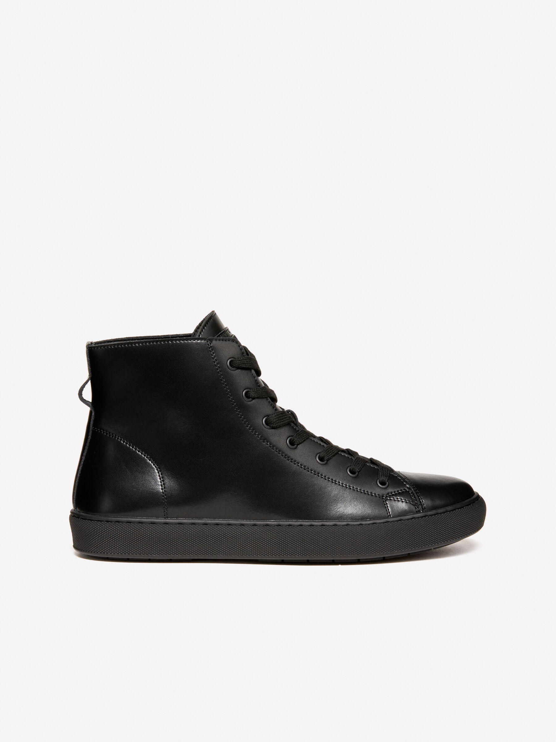 Hohe Ledersneakers in Schwarz Schwarz Sisley