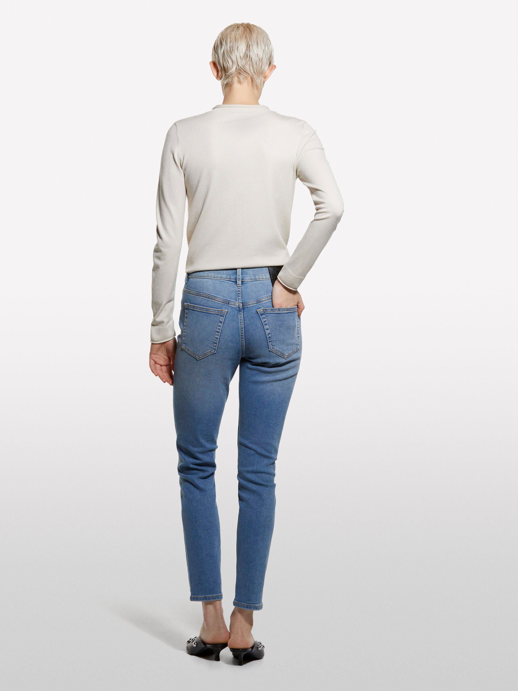 TROUSERS Damen image number null