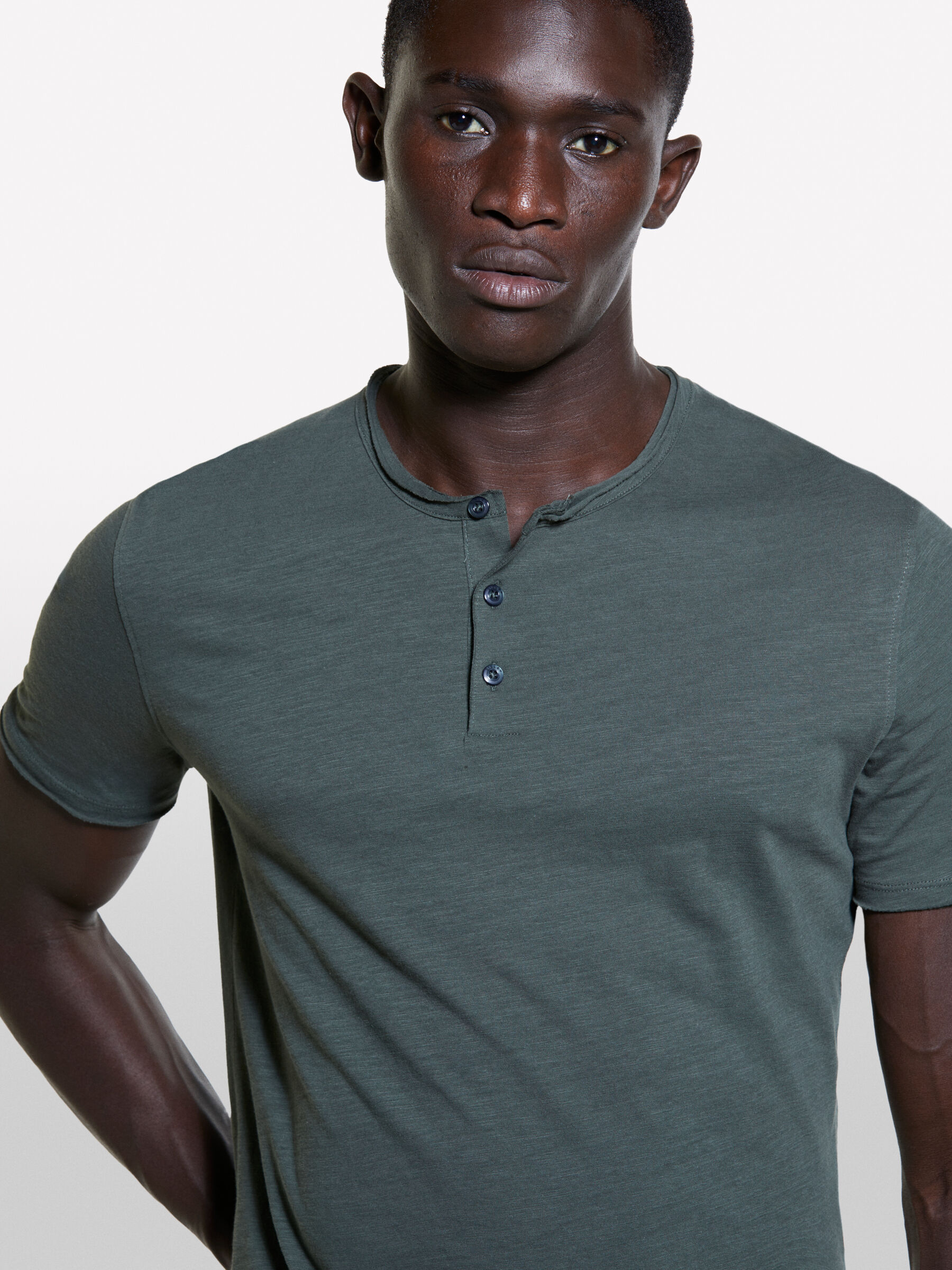 Herren T Shirts Shirts der Marke Sisley