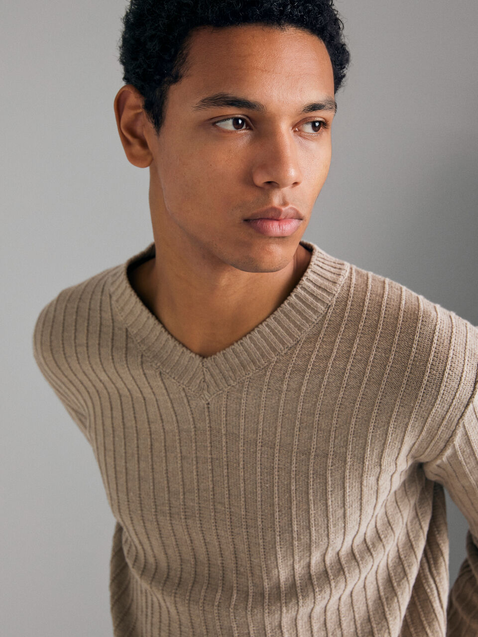 V NECK SWEATER L/S Herren image number null