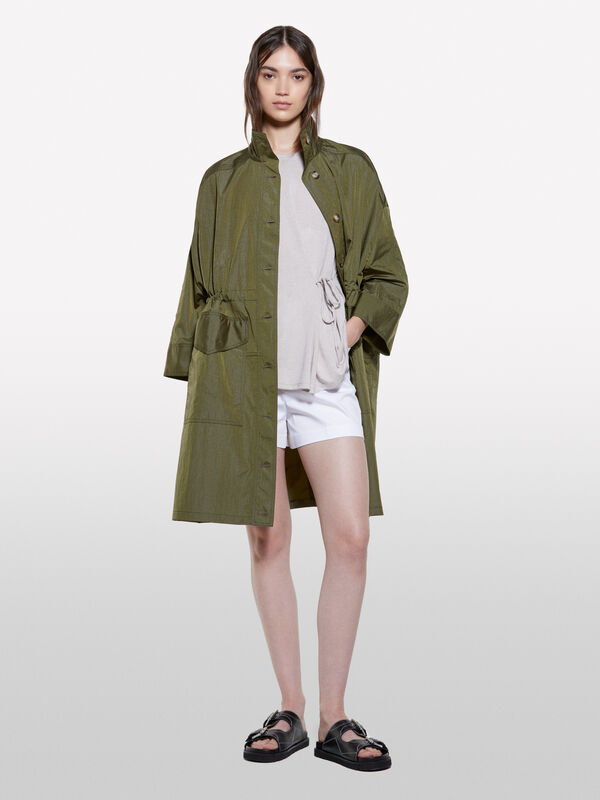 Militärgrüner Parka mit Knittereffekt - jacketts und jacken für damen | Sisley