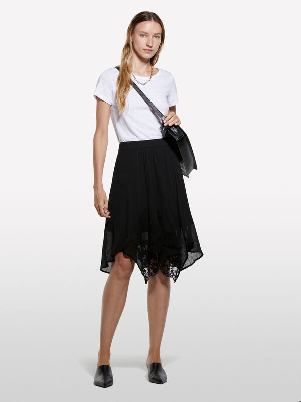 Asymmetrischer schwarzer Rock aus Spitze und Chiffon Asymmetrischer schwarzer Rock aus Spitze und Chiffon - damen-midiröcke, longuette | Sisley