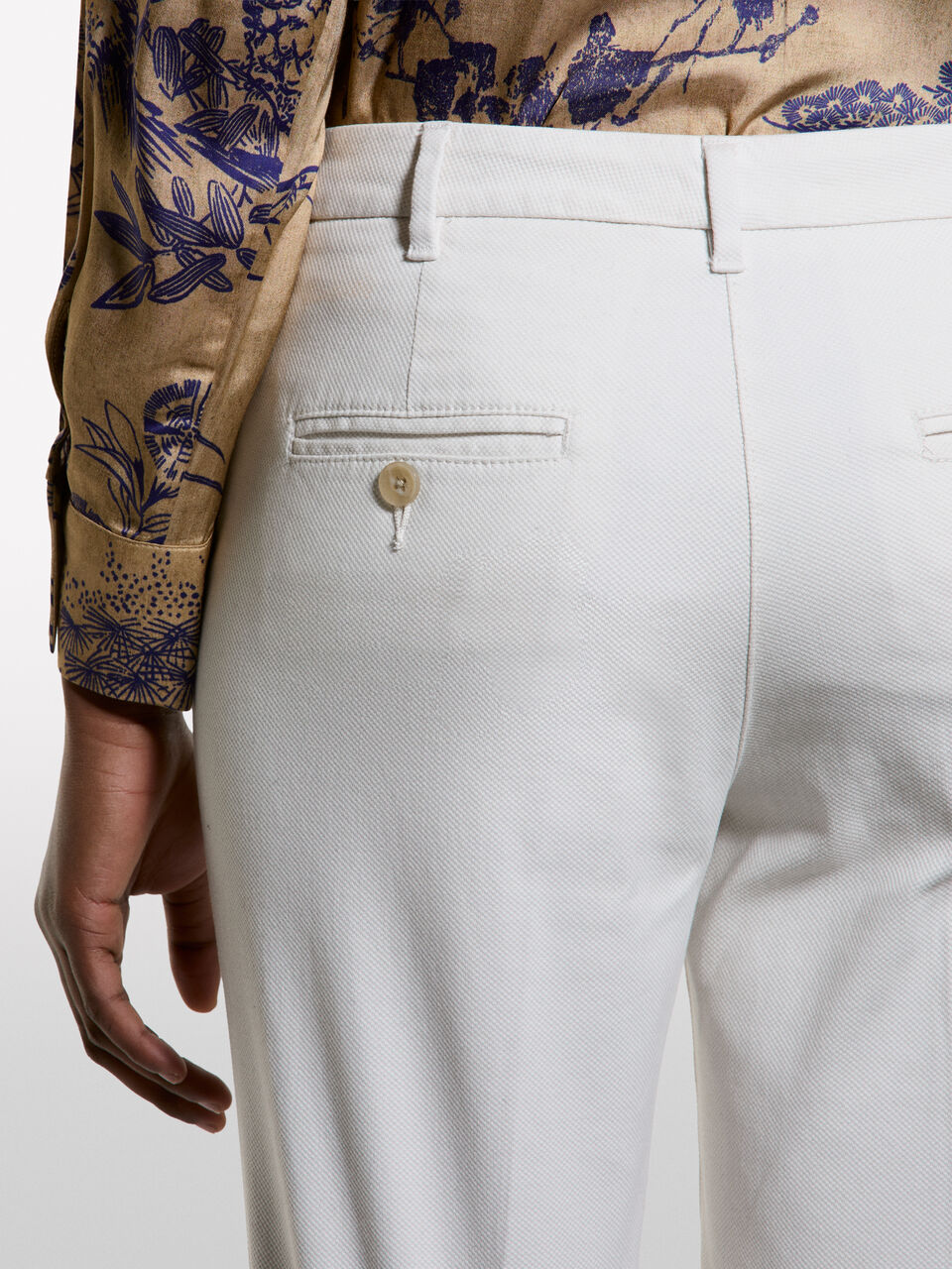 TROUSERS Damen image number null