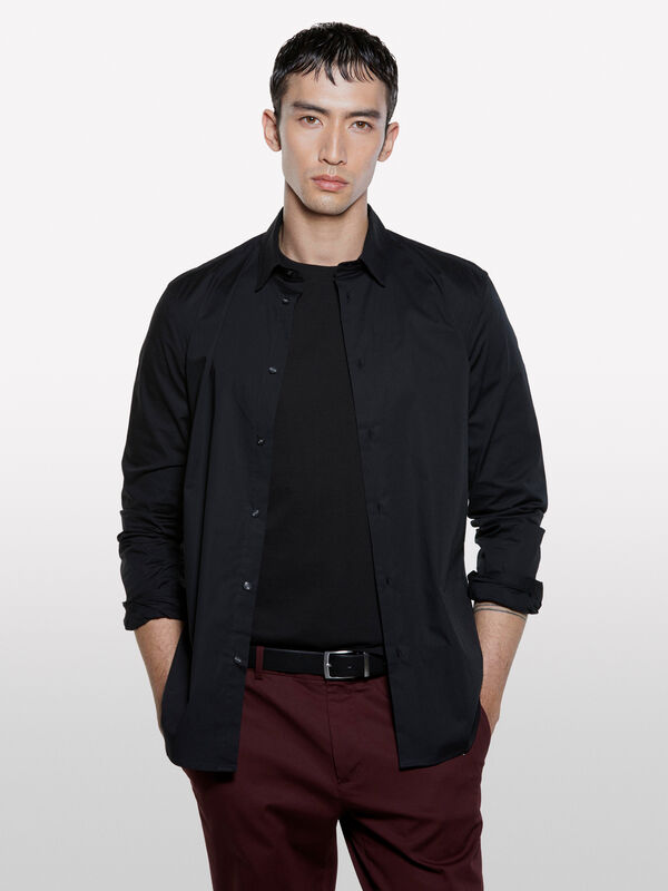 Schwarzes Slim-Fit-Hemd - slim fit hemden f&uuml;r herren | Sisley