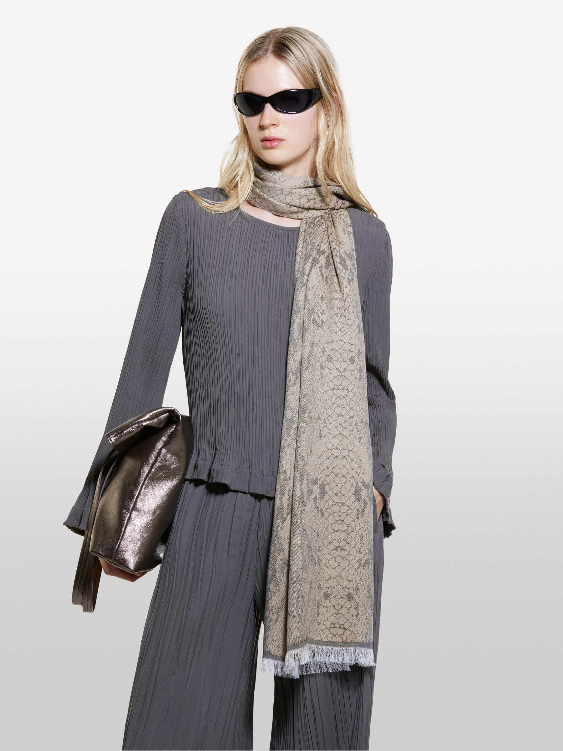 SCARF Damen image number null