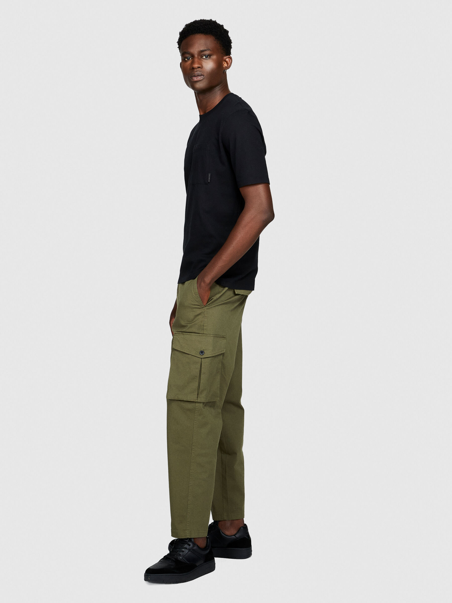 T-Shirt mit Brusttasche Herren image number null