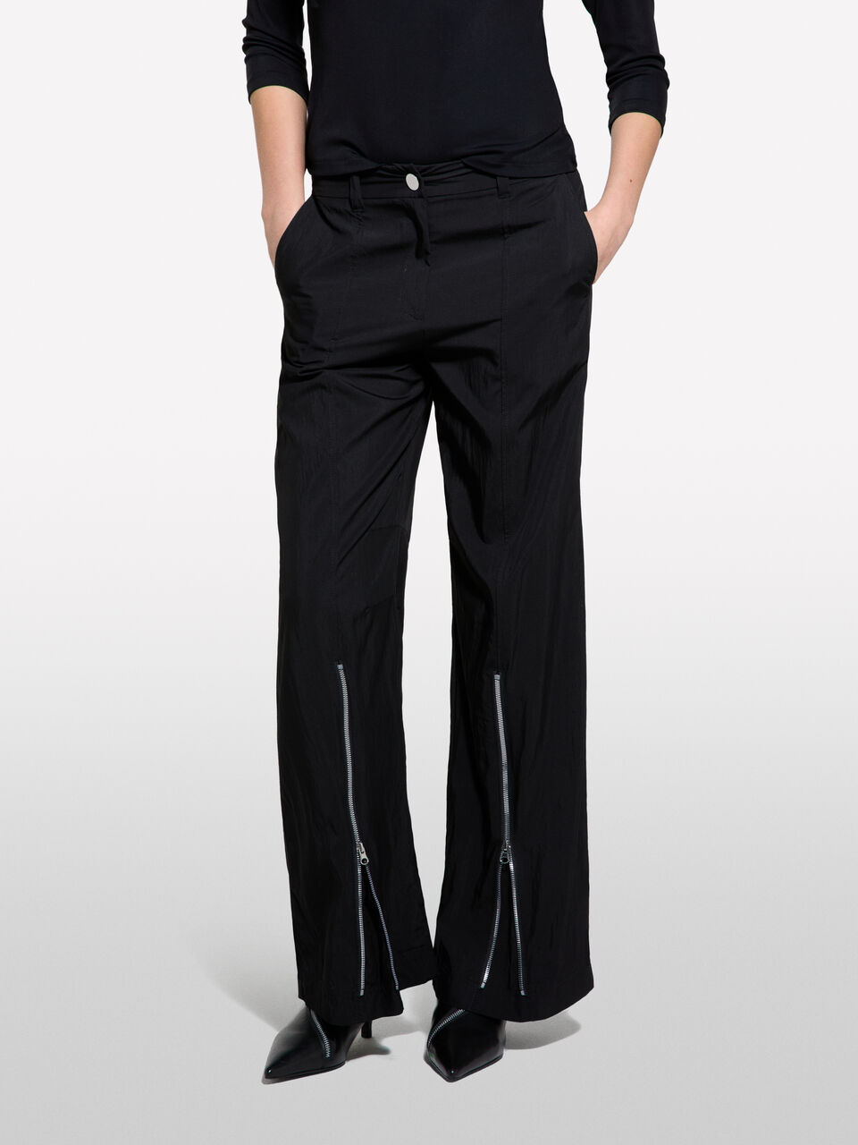 TROUSERS Damen image number null