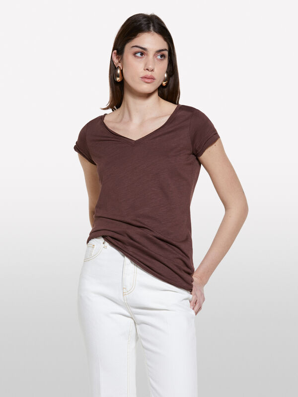 T-Shirt mit V-Ausschnitt in Braun - kurzärmeliges t-shirt für damen | Sisley