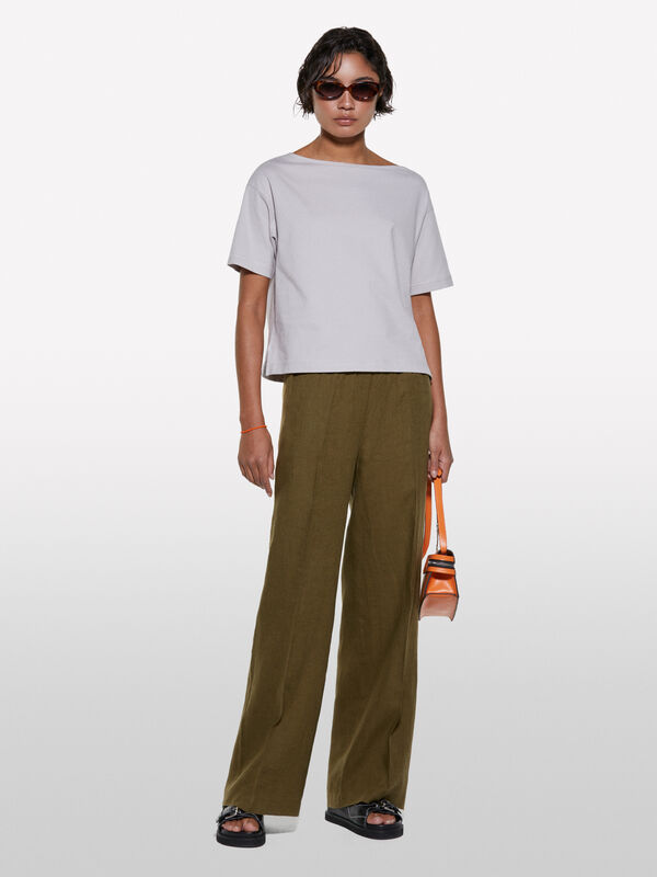 Graues, kurzes T-Shirt mit kastiger Passform - kurzärmeliges t-shirt für damen | Sisley