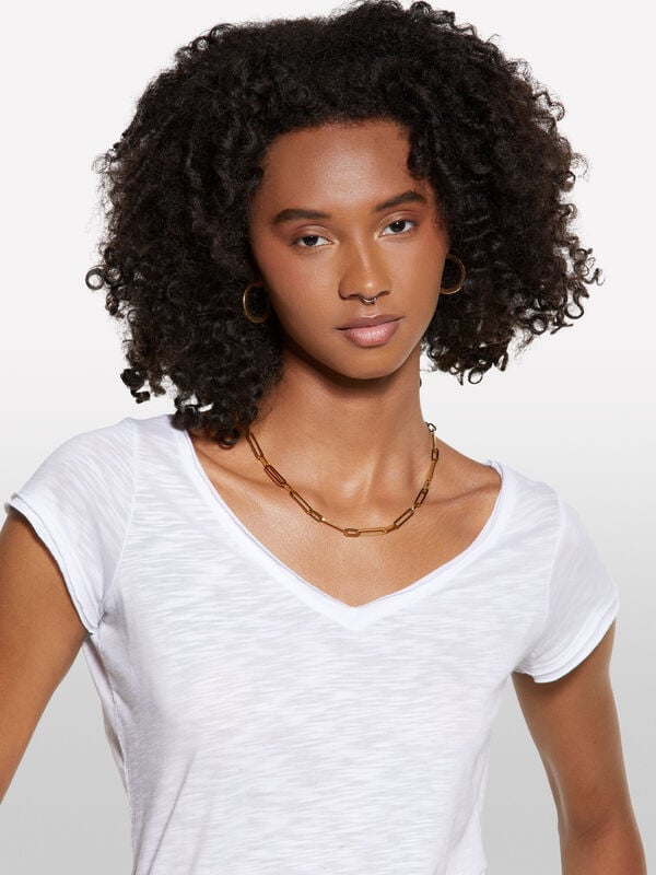 Weißes T-Shirt mit V-Ausschnitt Weißes T-Shirt mit V-Ausschnitt - kurzärmeliges t-shirt für damen | Sisley